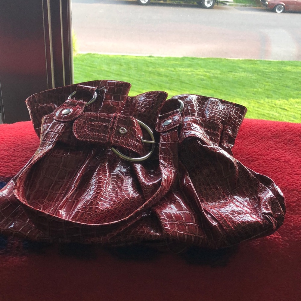 Chateau purse